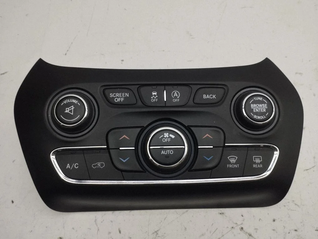 Panel sterowania klimatyzacją / nawiewem – Jeep Grand Cherokee (2010-2021)