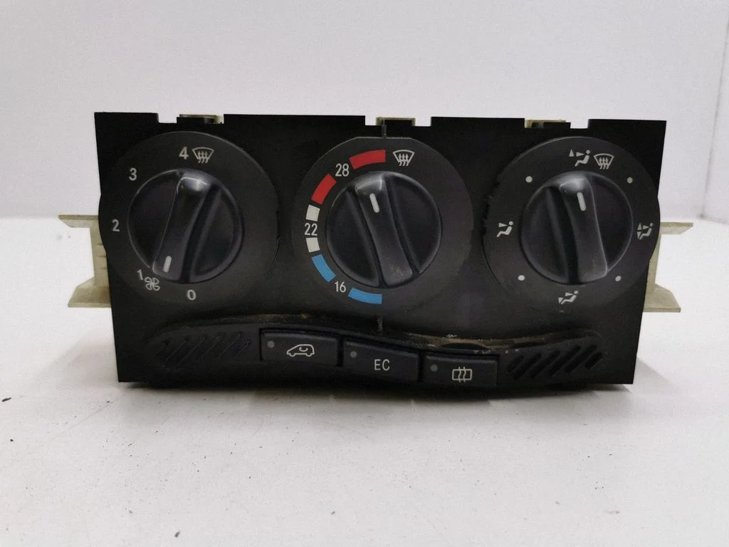 Panel sterowania klimatyzacją / nawiewem – Mercedes-Benz Klasa A W168 (1997-2004)