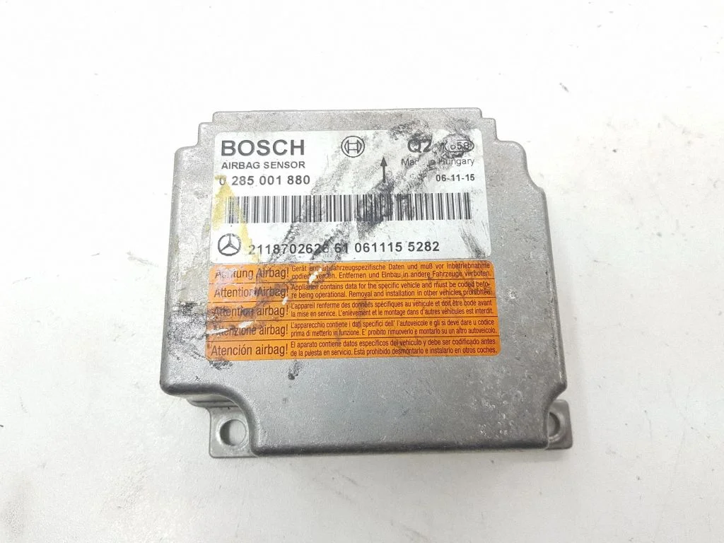 Airbag control unit/module 211870262661
