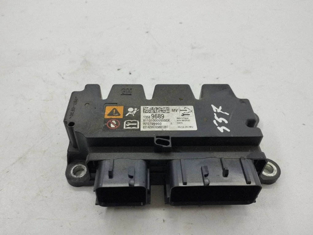 Airbag control unit/module 13589689