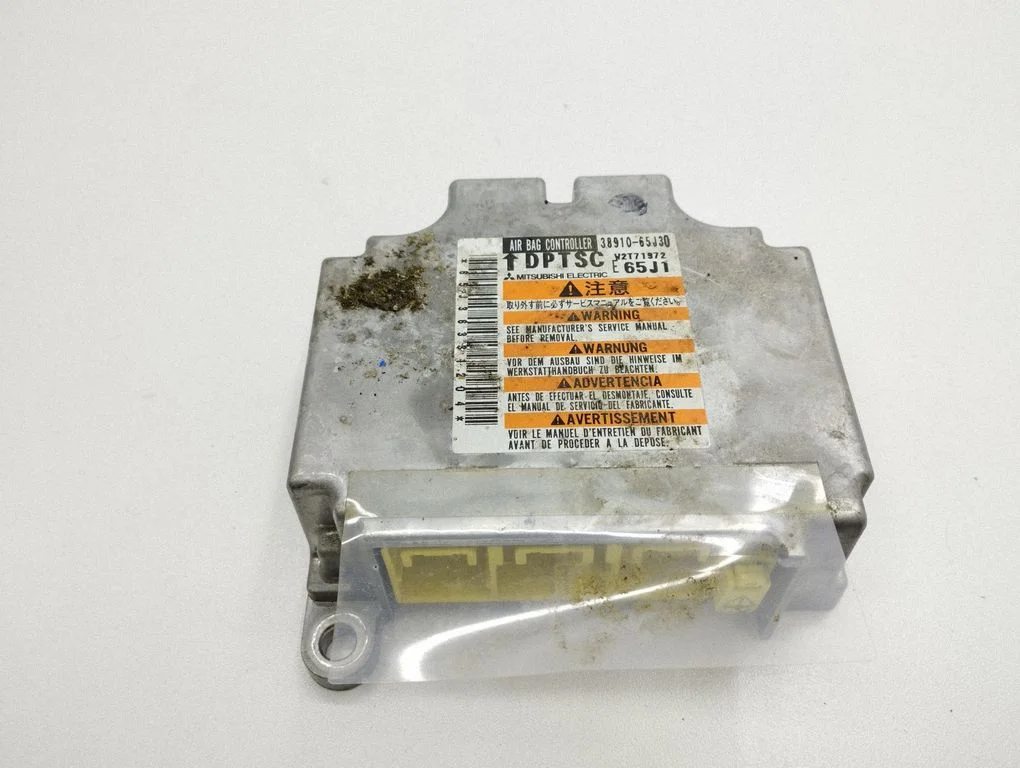 Airbag control unit/module 3891065J30