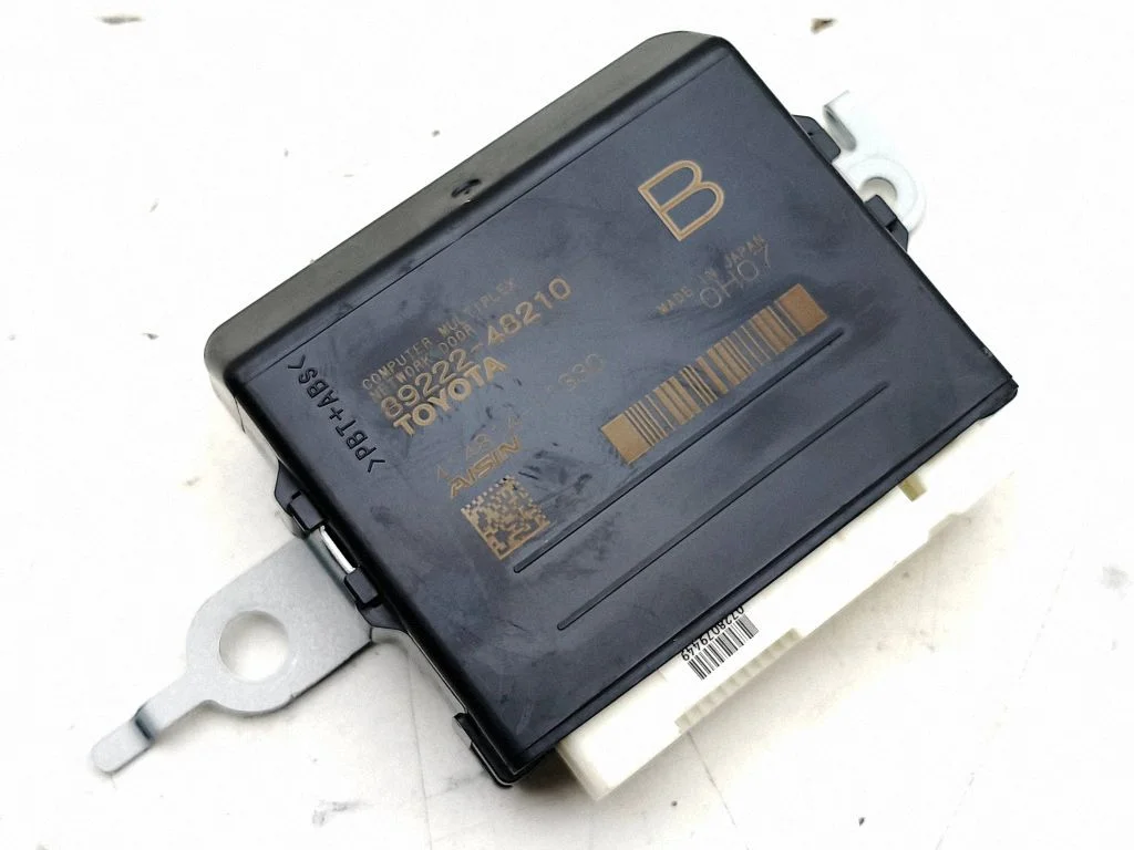 Tailgate/trunk control unit/module – Lexus RX 450H (2016-)
