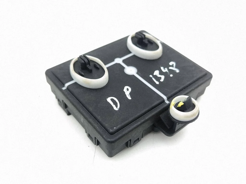Door central lock control unit/module 9853063480