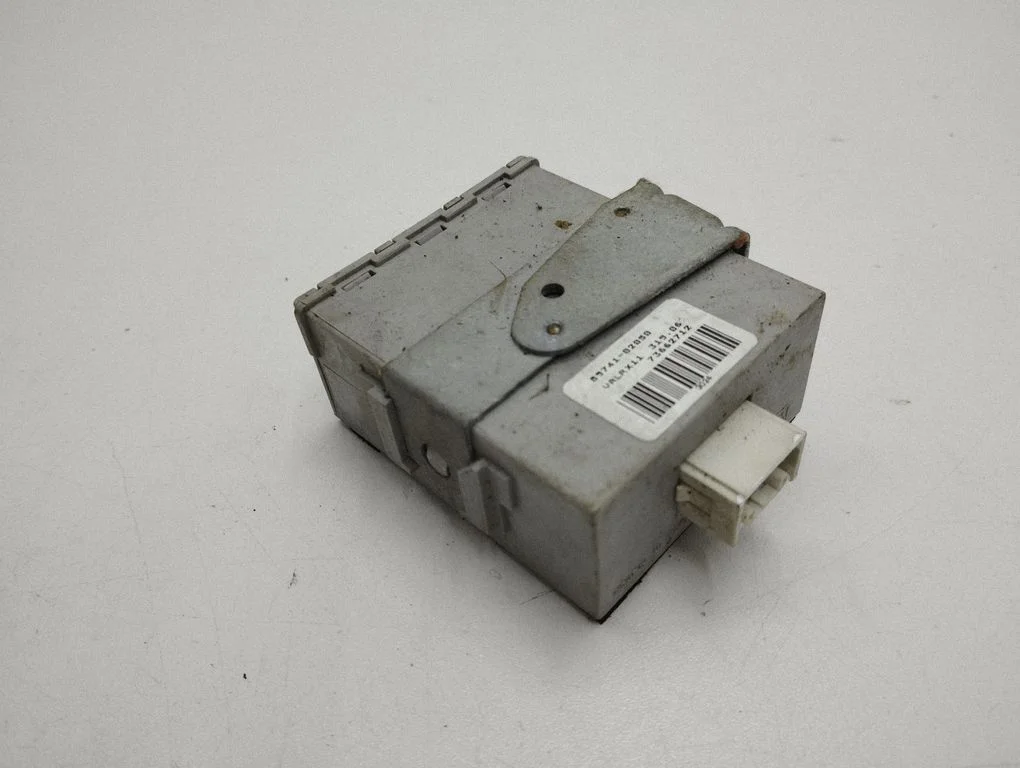 Centrālās slēgšanas vadības bloks 8974102050