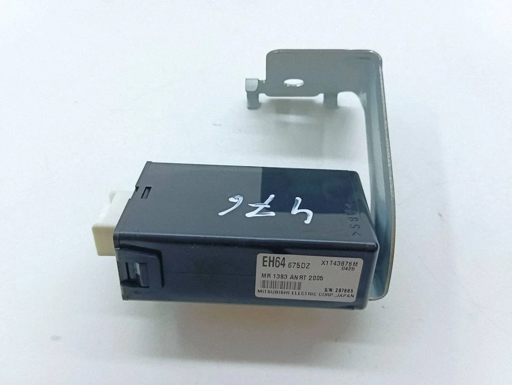 Door central lock control unit/module EH64675DZ