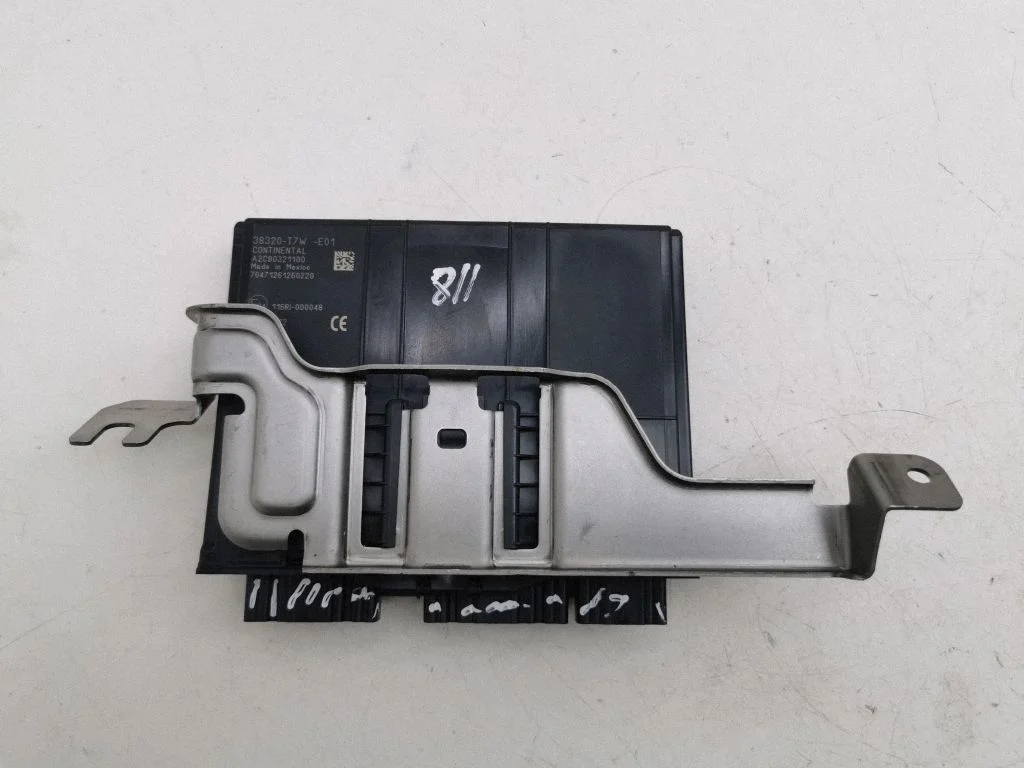Door central lock control unit/module 38320T7WE01