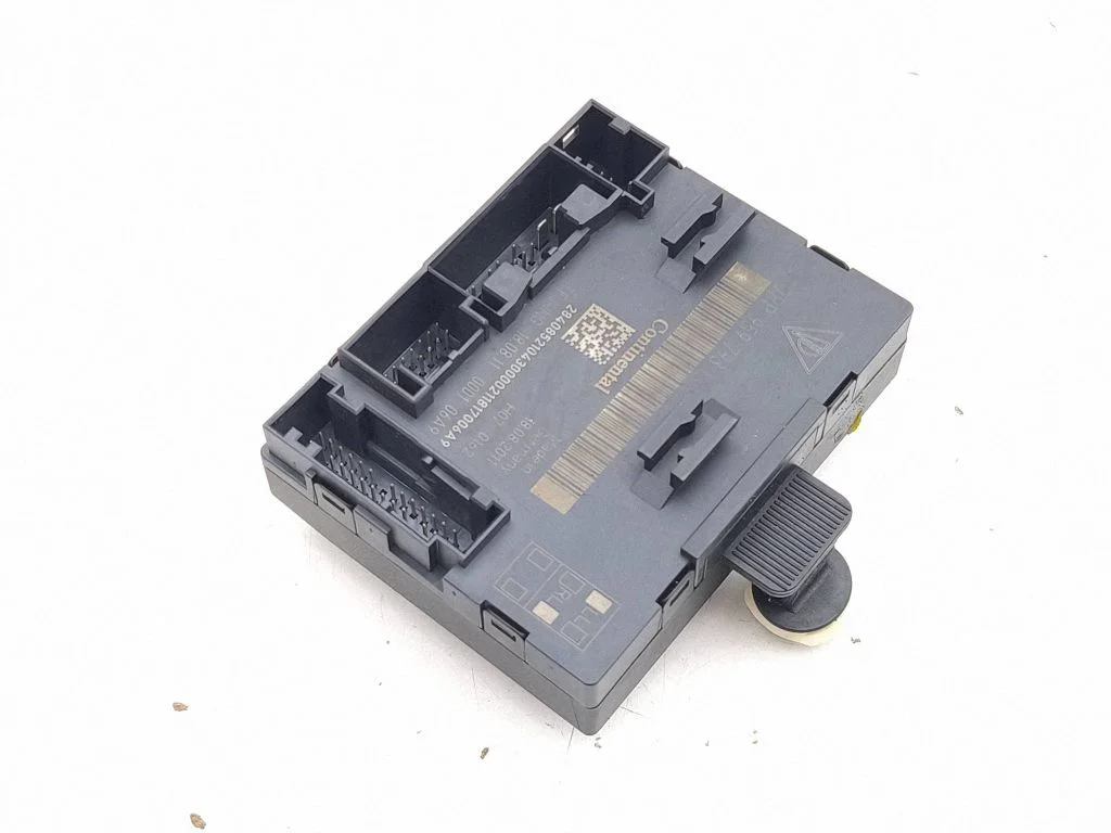 Durvju elektronikas vadības bloks 7PP959793L