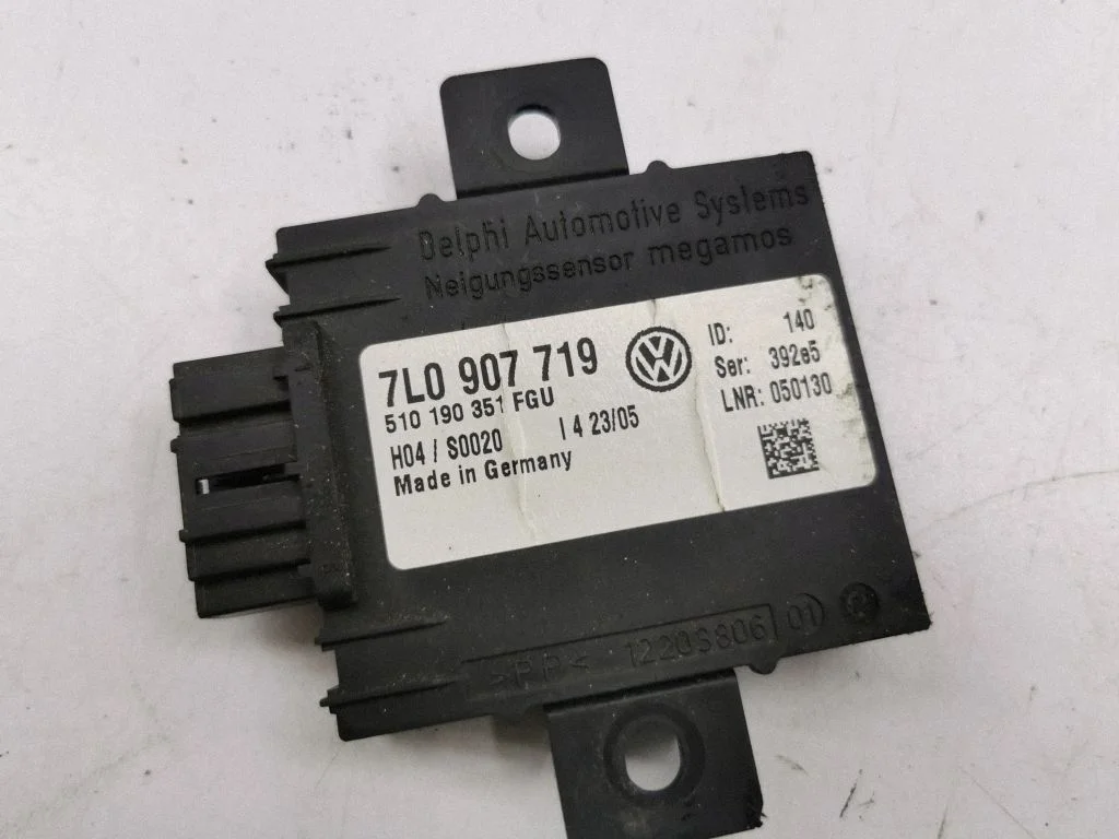 Sterownik alarmu 7L0907719