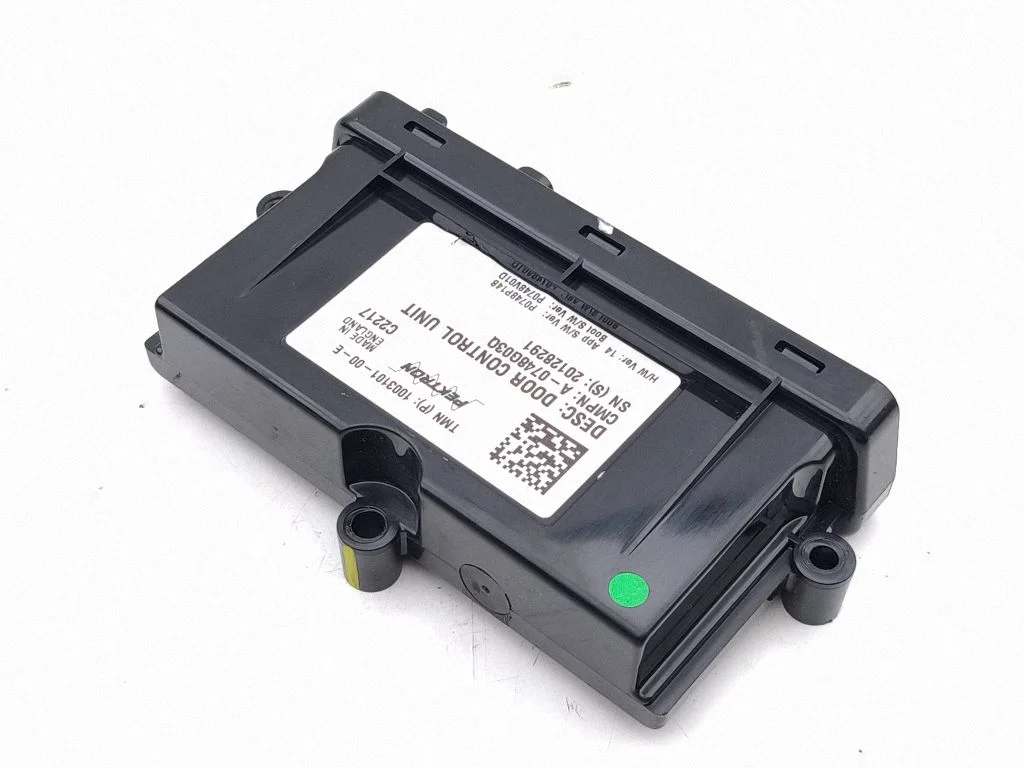 Door control unit/module – Tesla Model S (2012-)