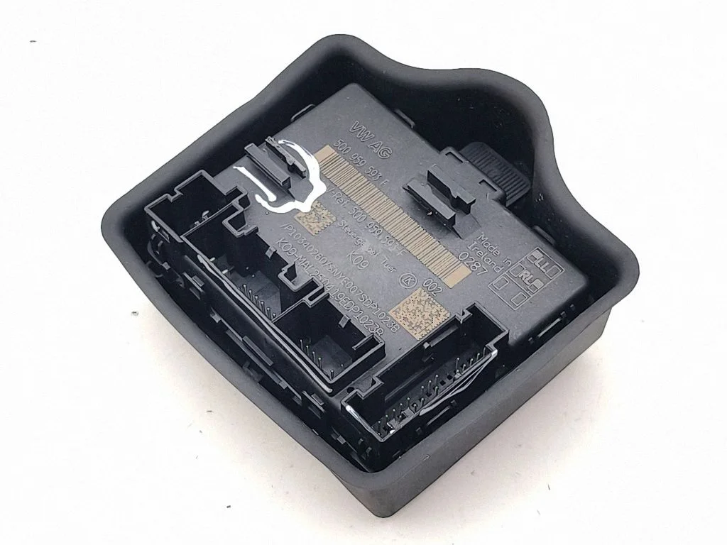 Durvju elektronikas vadības bloks – Audi RS Q3 (2019-)