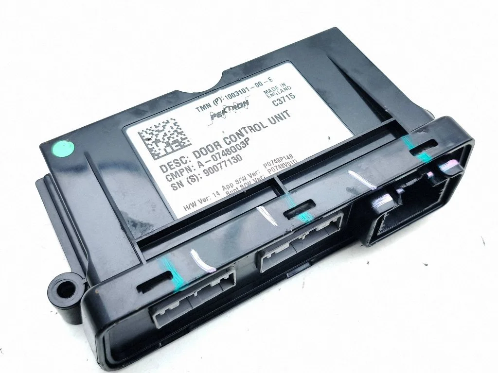 Door control unit/module – Tesla Model S (2012-)