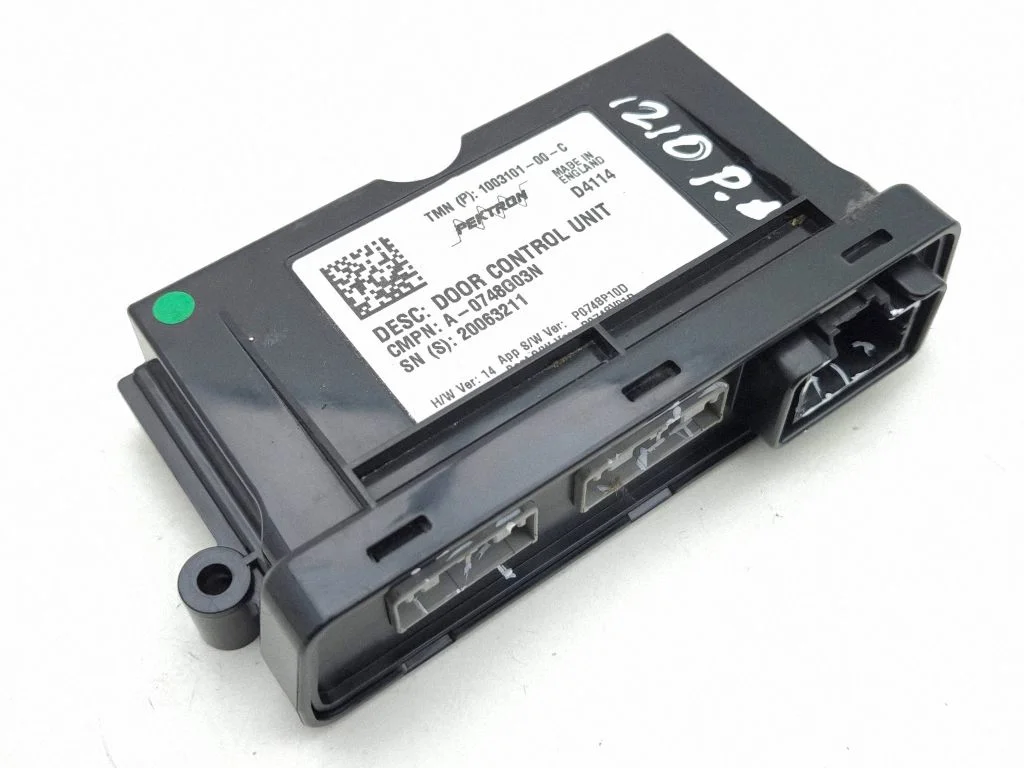 Door control unit/module – Tesla Model S (2012-)
