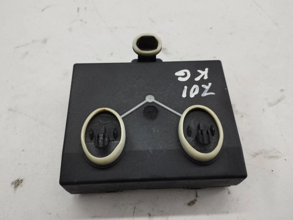 Durvju elektronikas vadības bloks 4G8959795E