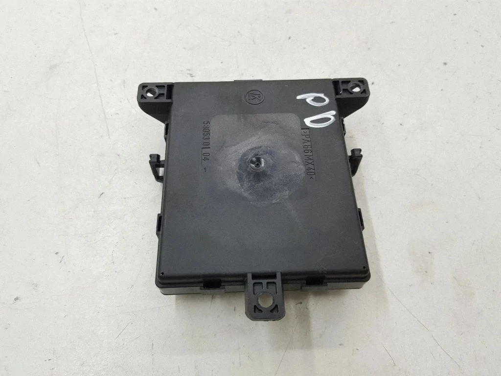 Door control unit/module – Mercedes-Benz R-Class W251 (2005-2013)