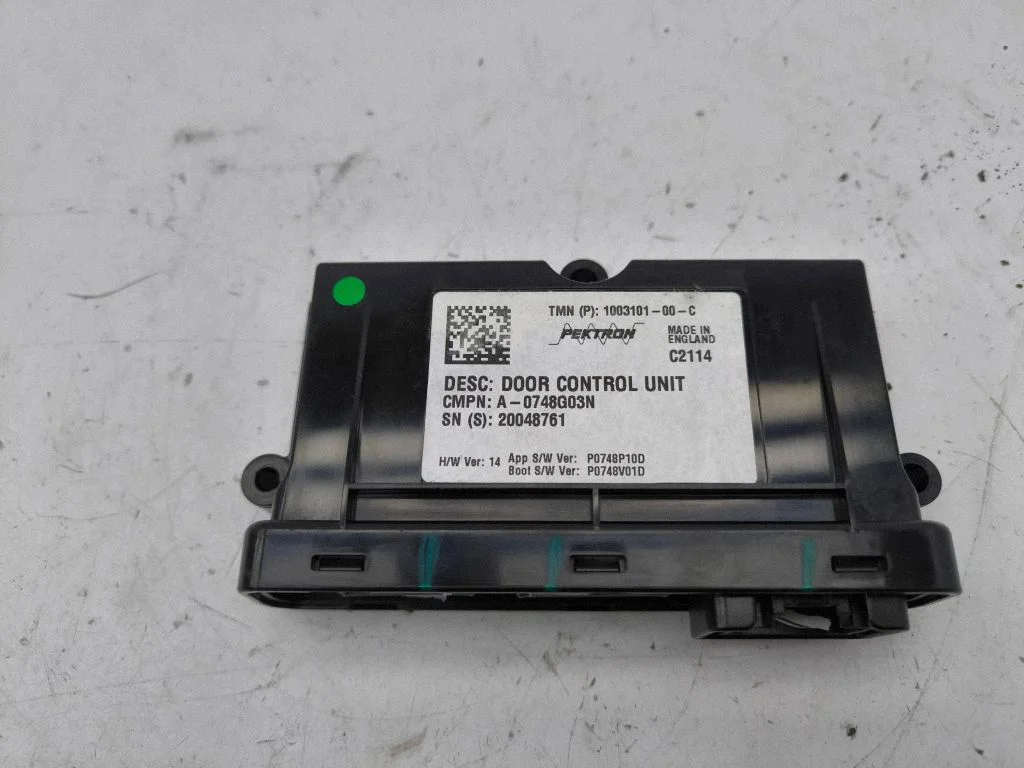 Door control unit/module – Tesla Model S (2012-)