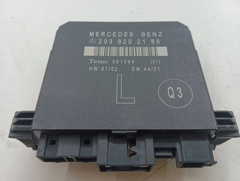 Door control unit/module – Mercedes-Benz C-Class W203 (2000-2007)