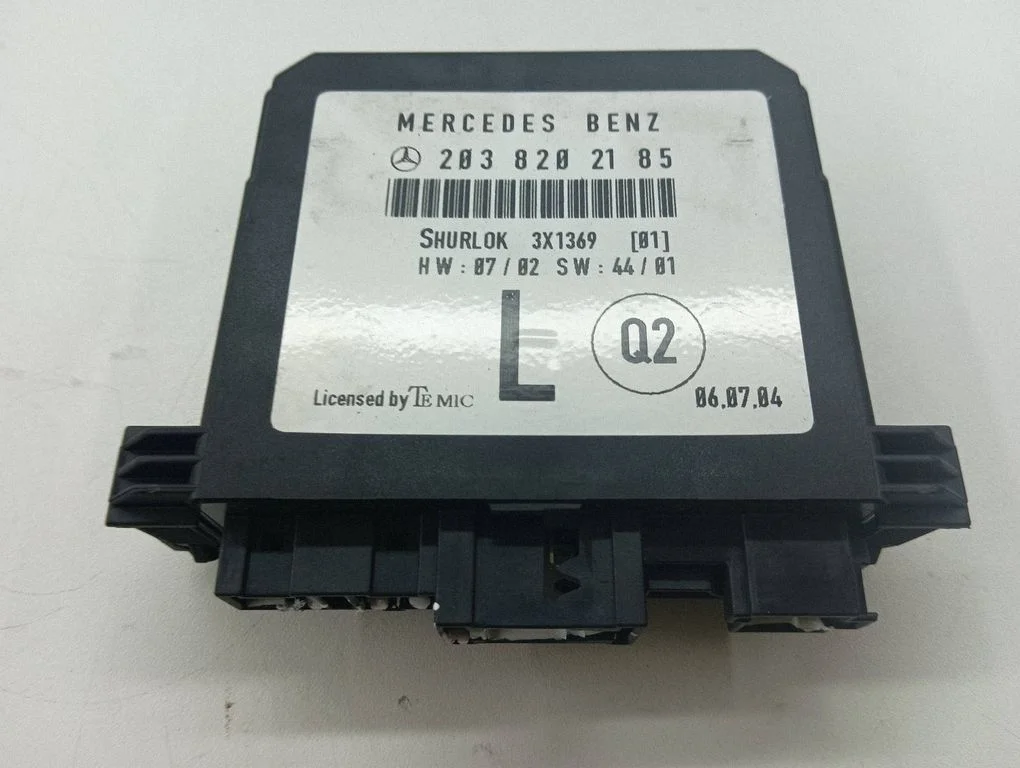 Door control unit/module – Mercedes-Benz C-Class W203 (2000-2007)