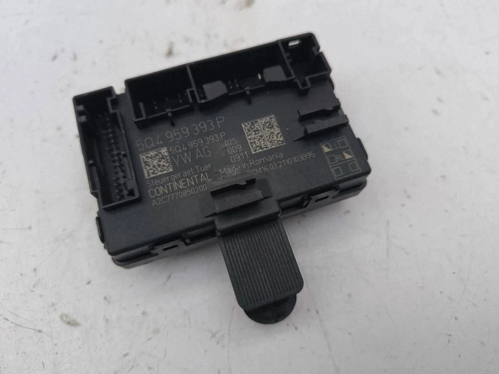 Door control unit/module 5Q4959393P