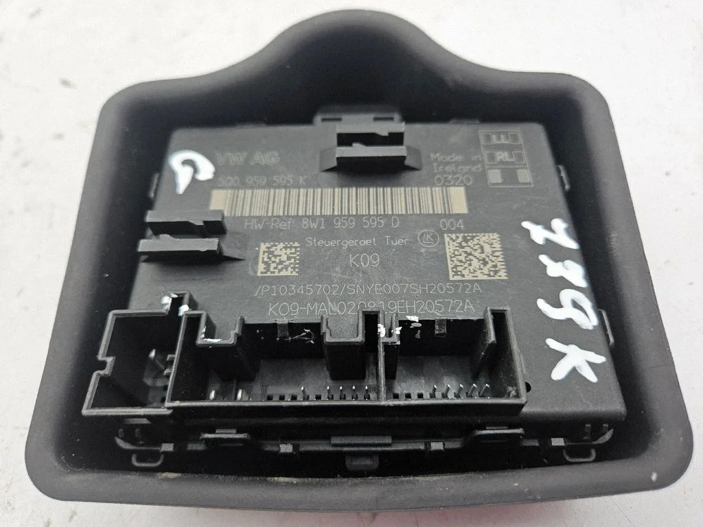 Durvju elektronikas vadības bloks 5Q0959595K