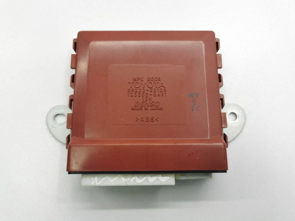 Door control unit/module – Lexus GS 300 350 430 450H (2005-2012)