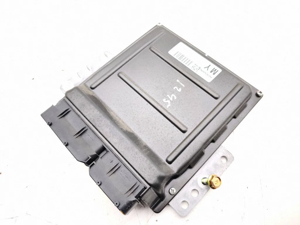 Engine control unit/module MEC33890