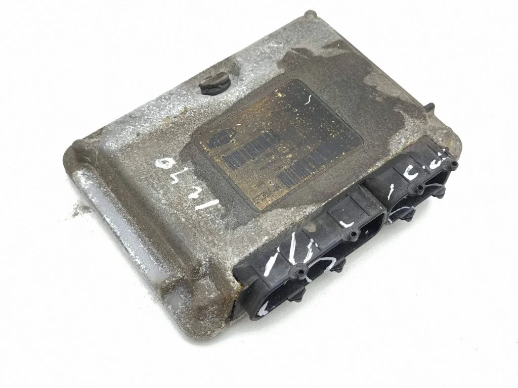 Mootori juhtplokk 64SN11D6G