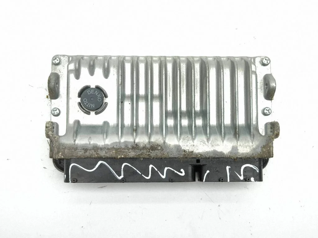Dzinēja vadības bloks 8966153R70