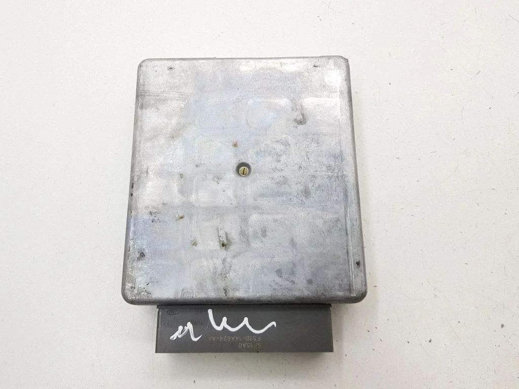 Dzinēja vadības bloks XS4F12A650FAB