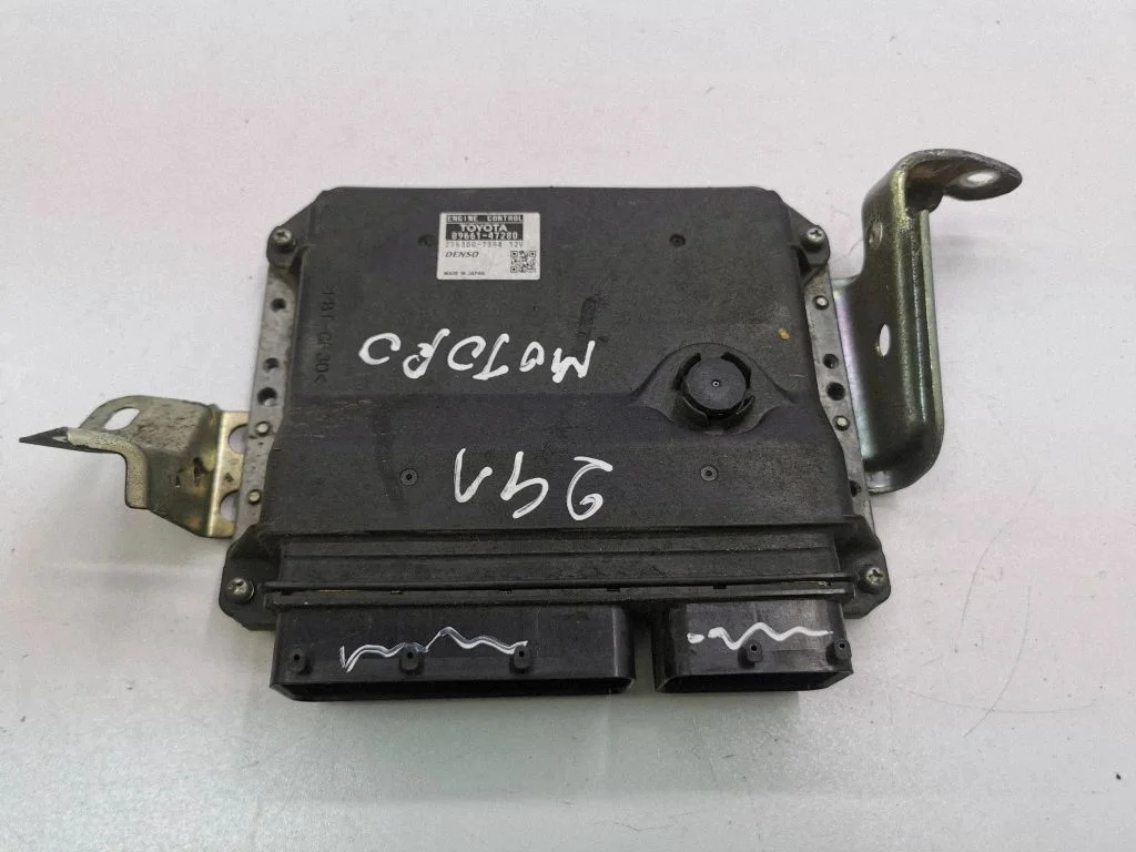 Dzinēja vadības bloks 2753007394