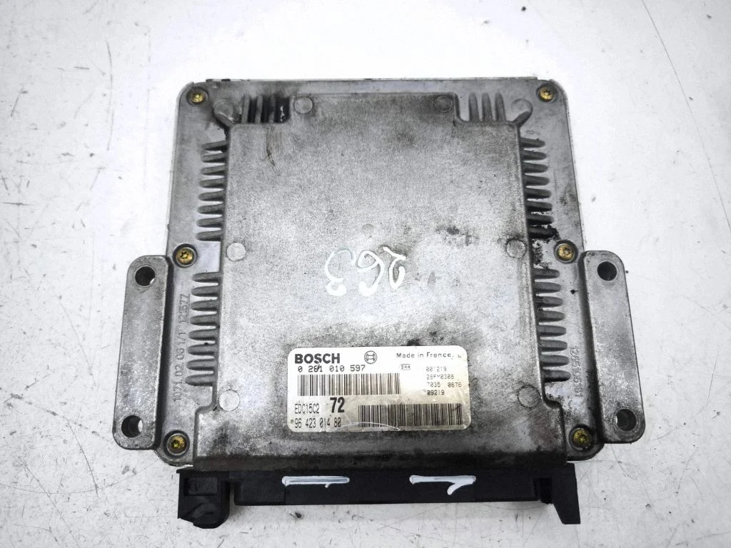 Engine control unit/module 0281010597