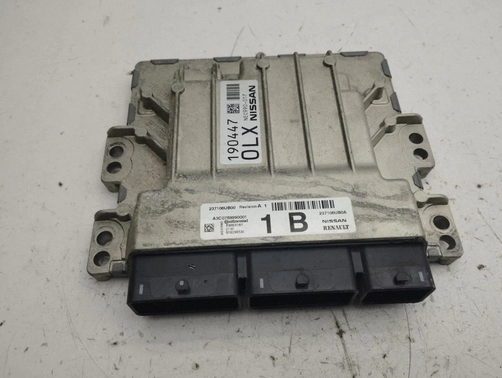 Sterownik silnika 237106UB00