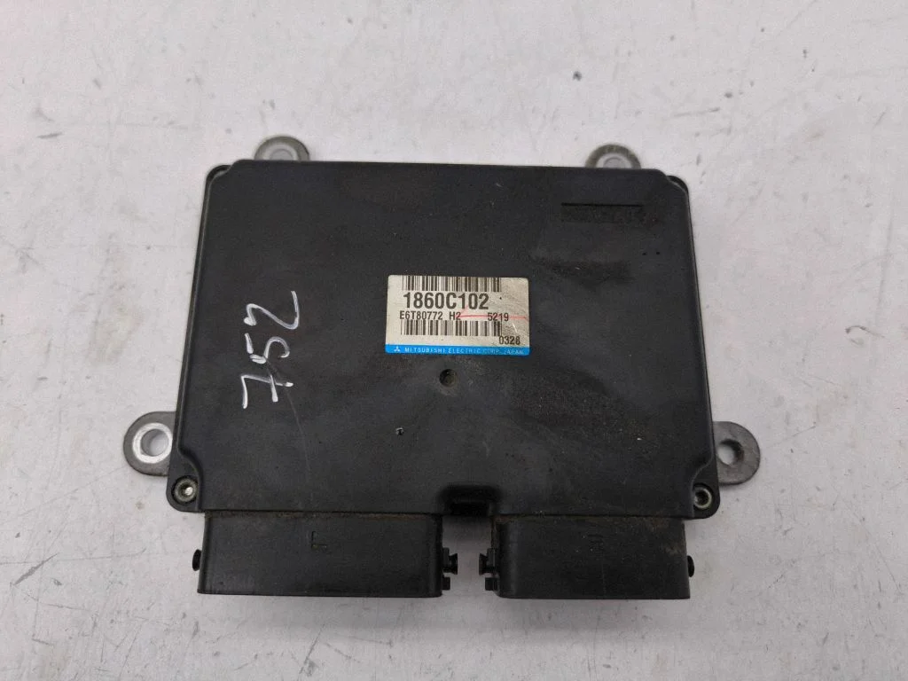 Dzinēja vadības bloks 1860C102