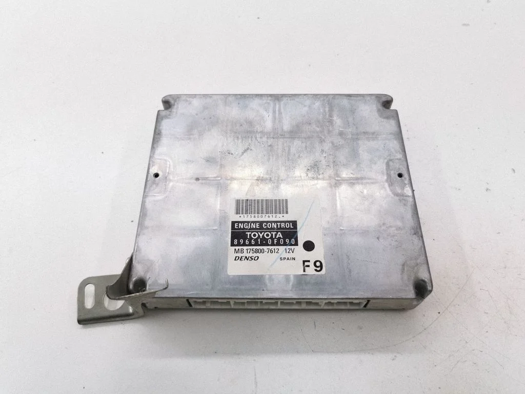 Engine control unit/module 896610F090