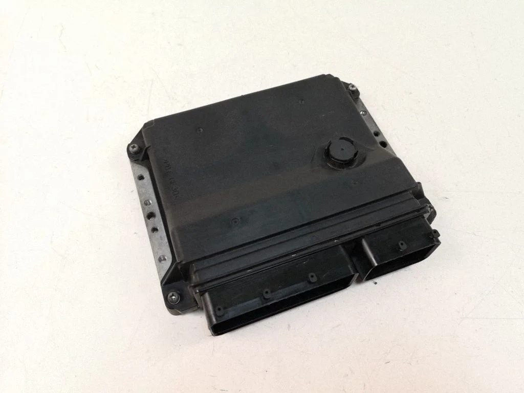 Dzinēja vadības bloks 8966102D91