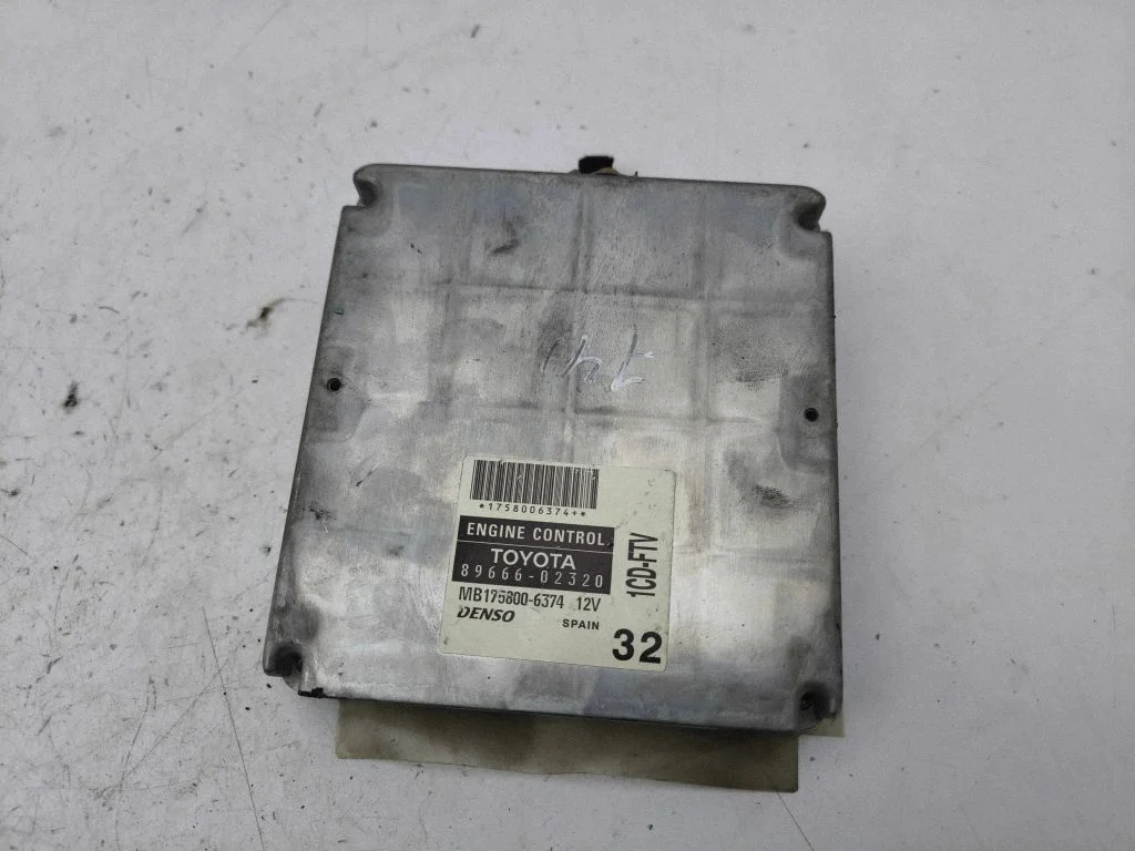 Engine control unit/module 8966602320