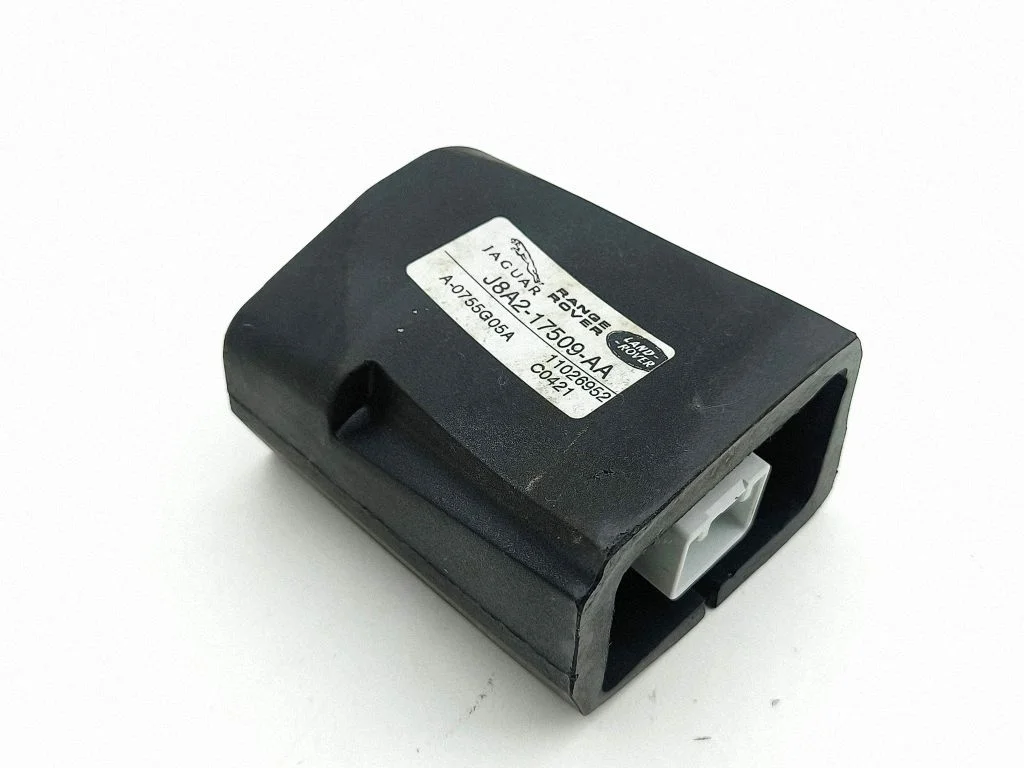 Citi vadības bloki/moduļi J8A217509AA