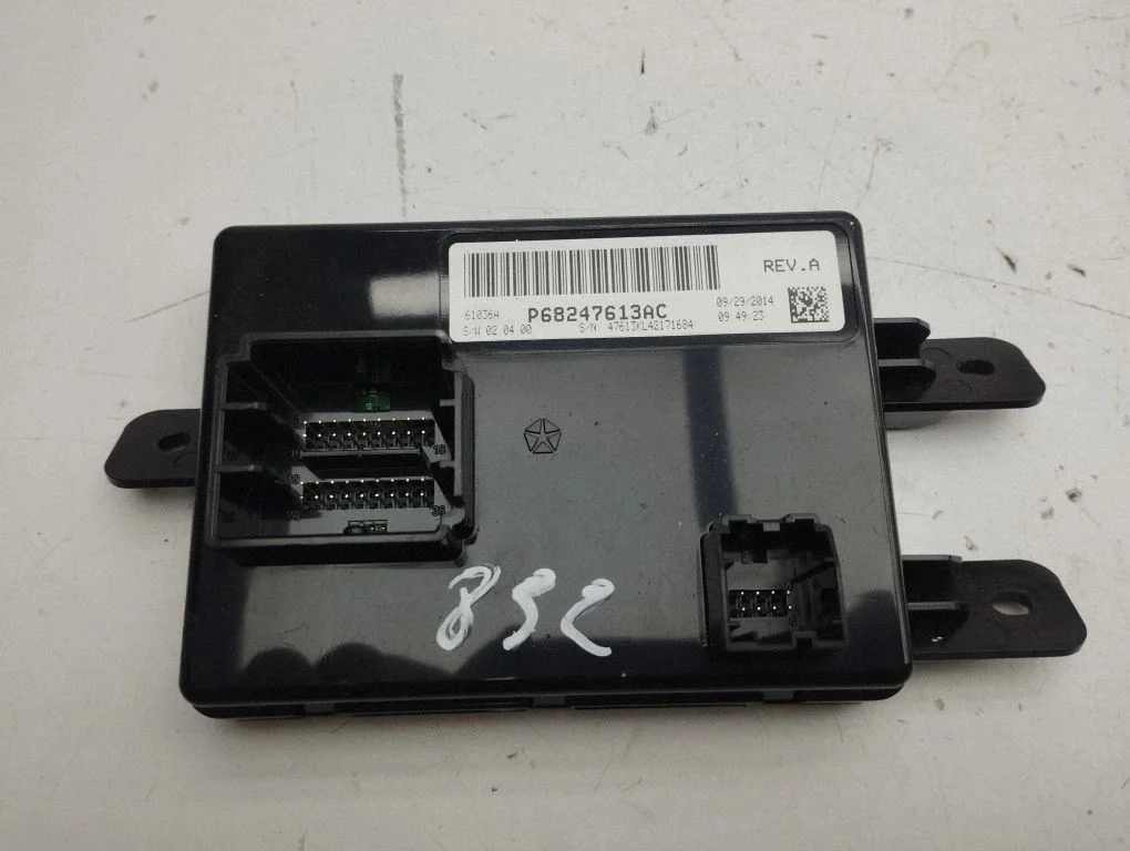Other control units/modules P68247613AC