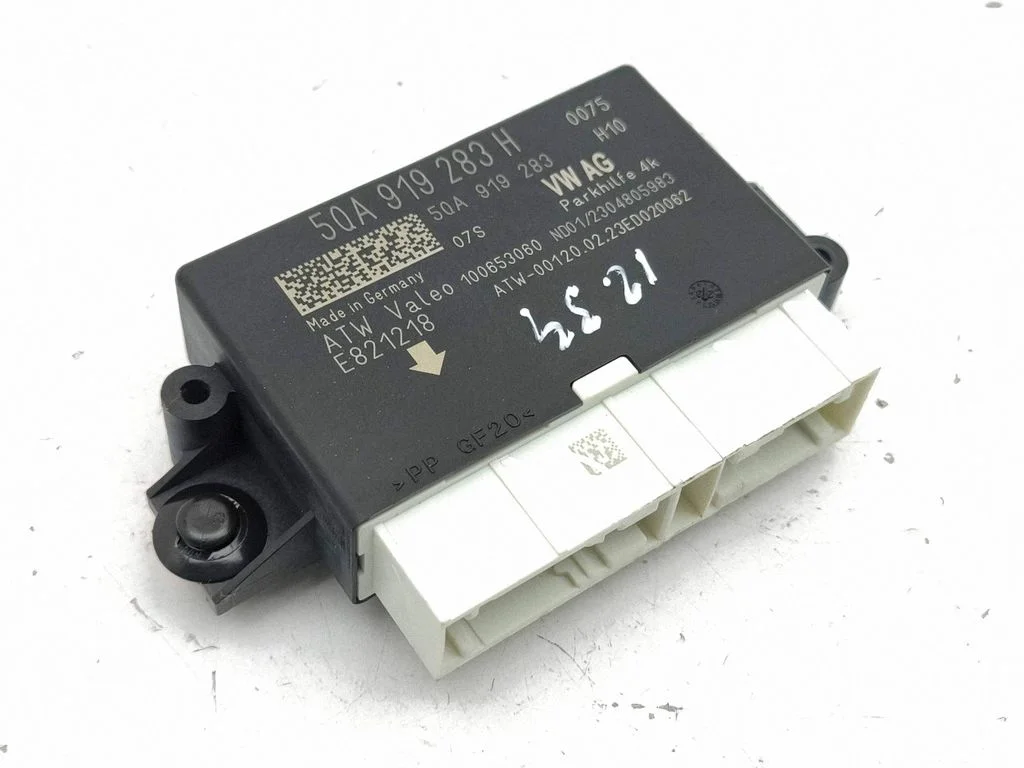 Parkimisandurite (PDC) juhtplokk – Audi A1 (2018-)