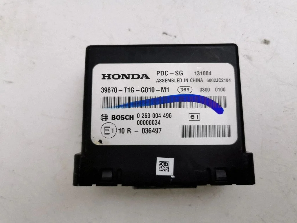 Parkimisandurite (PDC) juhtplokk – Honda CR-V (2013-2016)