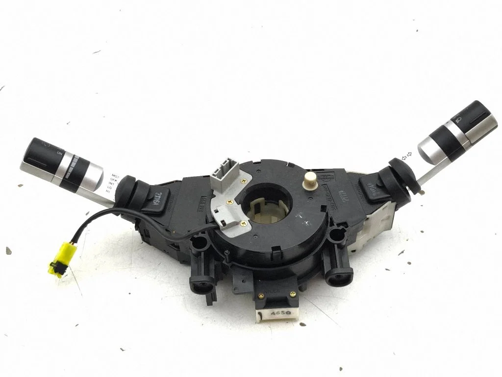 Wiper turn signal indicator stalk/switch
