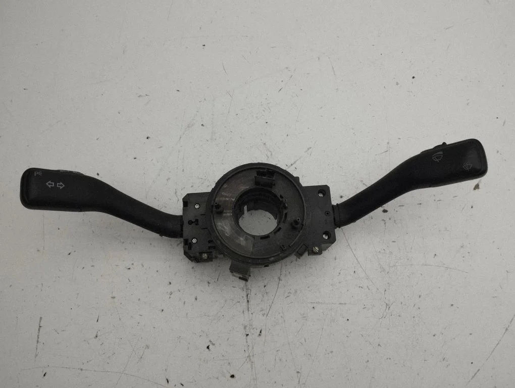 Wiper turn signal indicator stalk/switch 1J0959653