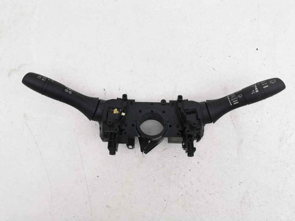 Wiper turn signal indicator stalk/switch F161248723