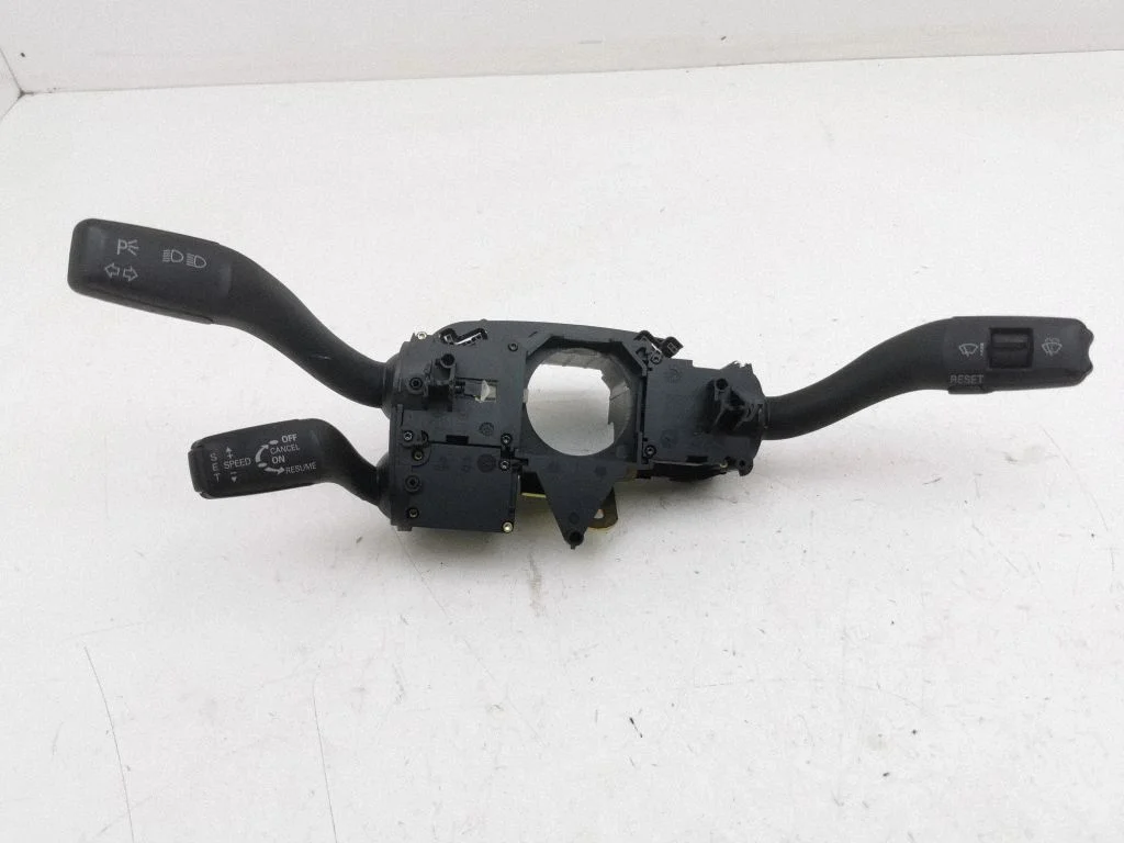 Wiper turn signal indicator stalk/switch 4E0953549