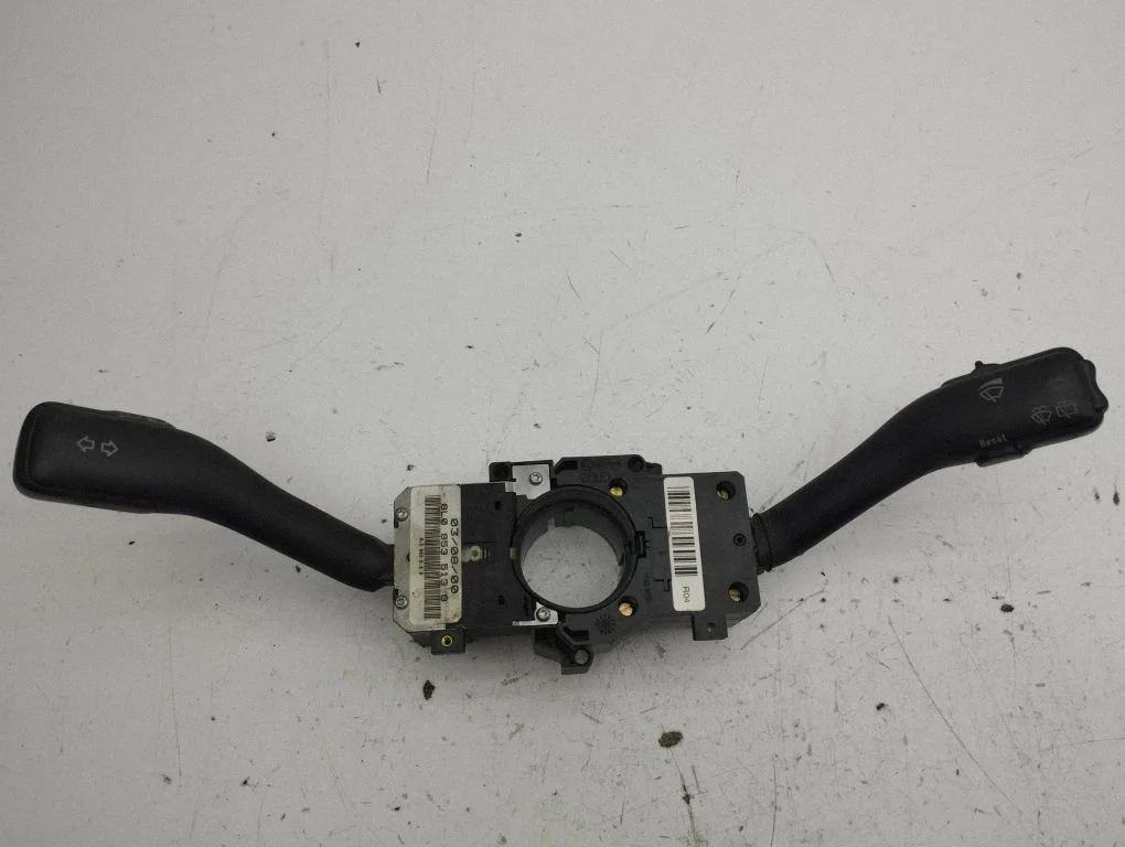 Sviru komplekts 8L0953513G