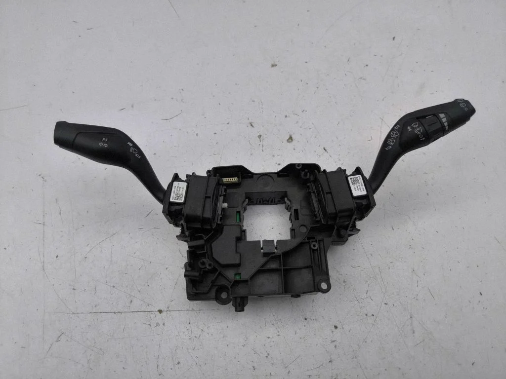 Wiper turn signal indicator stalk/switch EG9T13335EAW