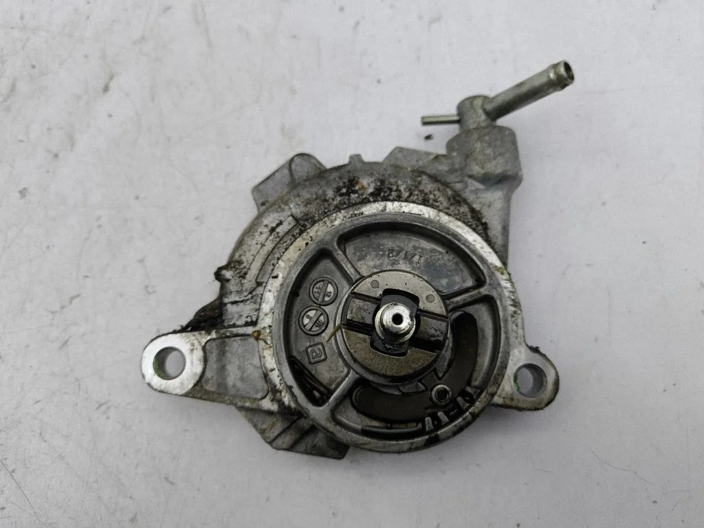 Vacuum pump 02210904