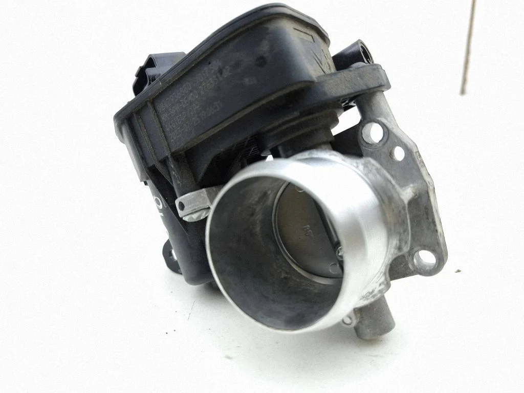 Throttle valve 9842936880