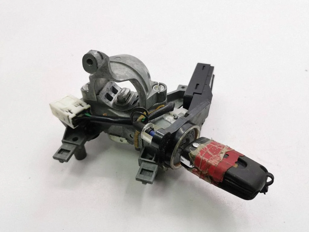 Ignition lock 8670A012