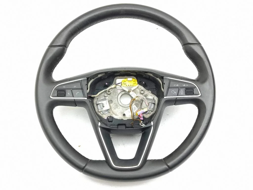 Steering wheel 575419091