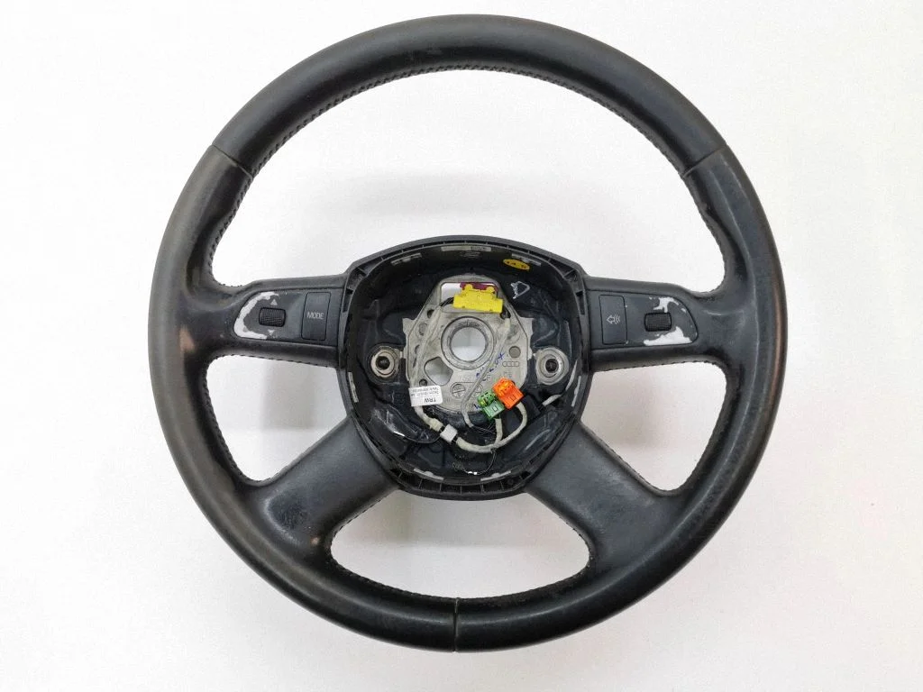 Steering wheel 4F0124